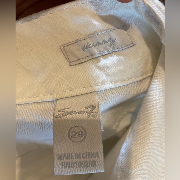 Jeans - Picture 3 of 4